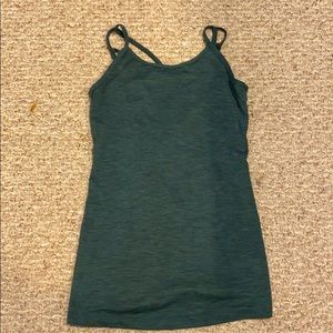 Green criss-cross high neck workout tank